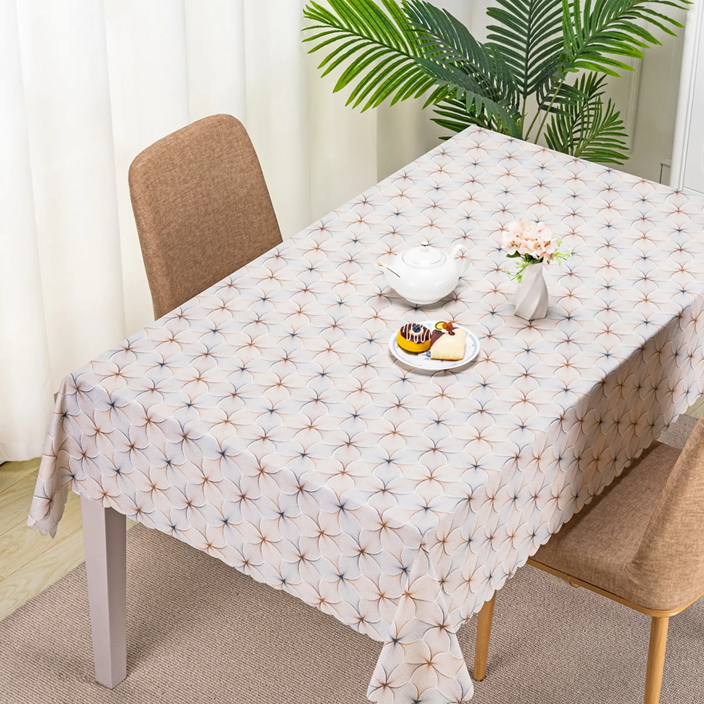 Cerata Stołowa Glitter na Tkaninie Poliestrowej – Kwiatowy Ornament – Szaro-Srebrny